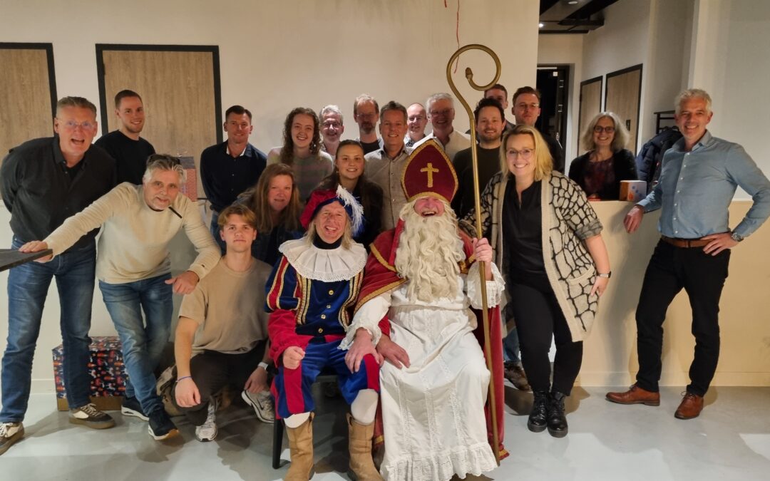 Sint en Piet verrassen Team Syplon met een bezoek!